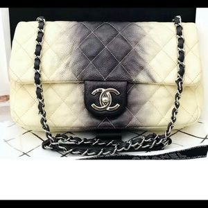 SOLD ❌❌❌ Chanel Ombré caviar Classic Flap